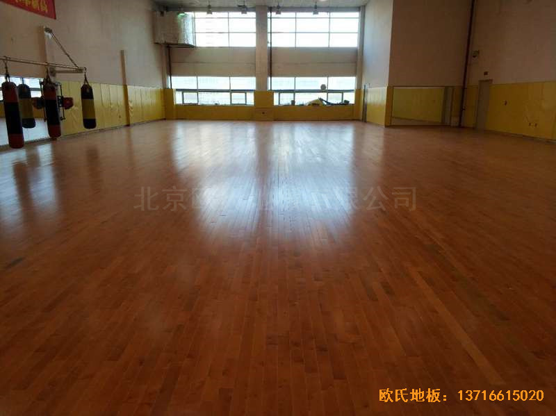 �|���w����Ů��ɢ���^�w���ذ���O����4