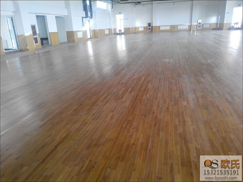 運(yùn)動(dòng)木地板 運(yùn)動(dòng)木地板