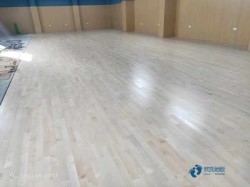 25厚運動體育地板施工費用